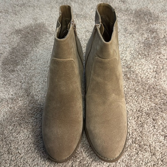 Universal Thread Boots Size 11 Color Taupe - Picture 1 of 12